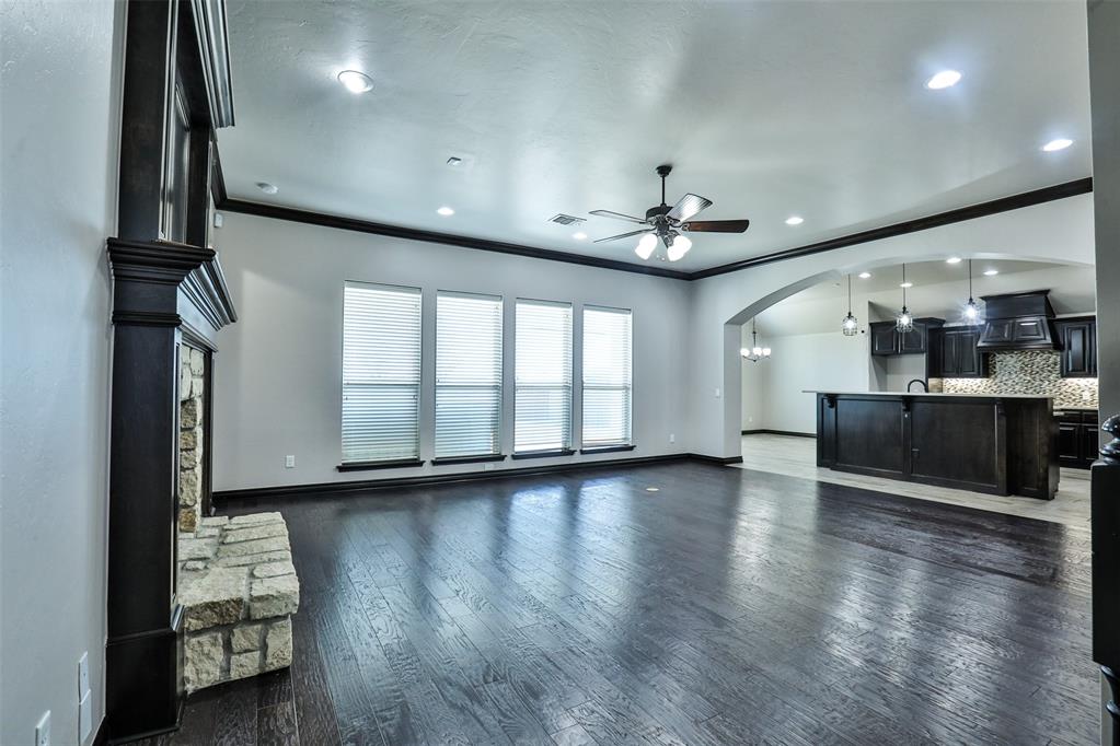 4215 Lorings Circle Property Photo 4