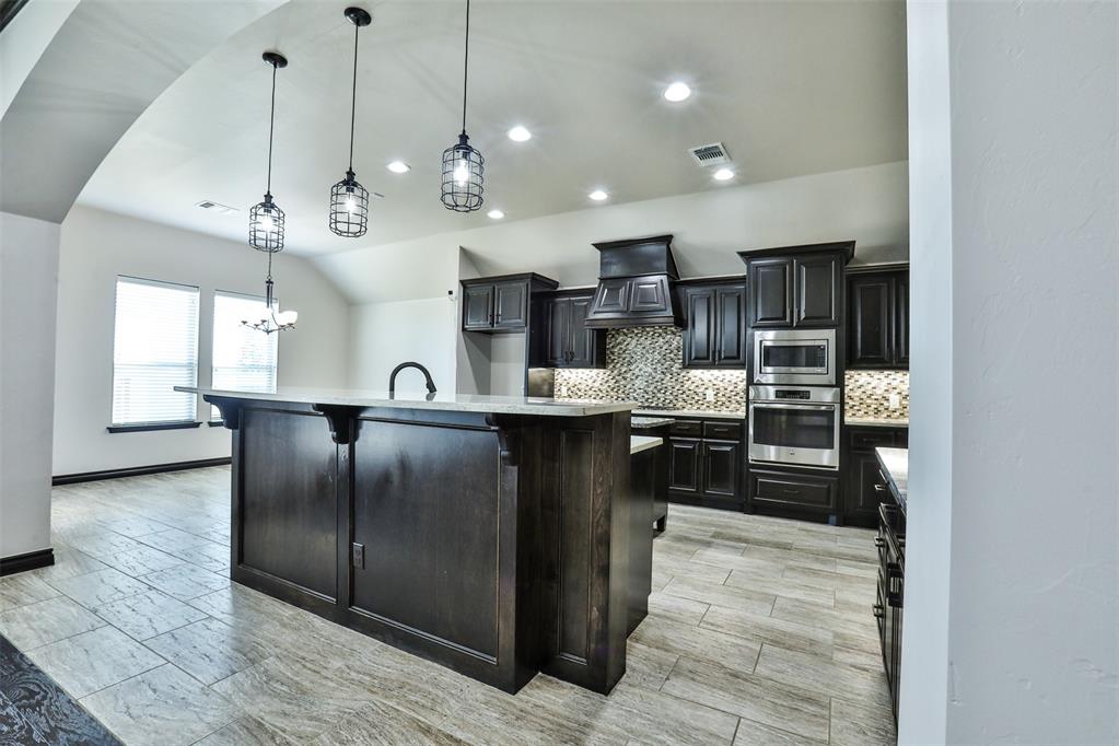 4215 Lorings Circle Property Photo 8