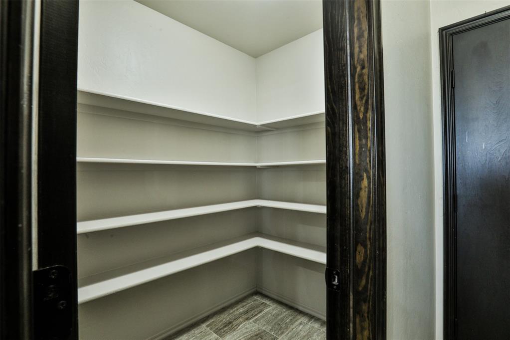 4215 Lorings Circle Property Photo 14