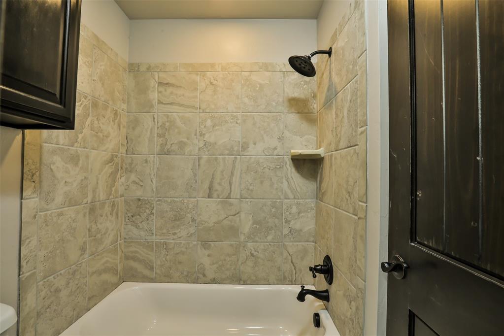 4215 Lorings Circle Property Photo 36