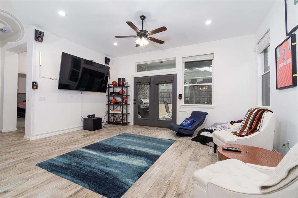 24 Carat Drive Property Photo 4