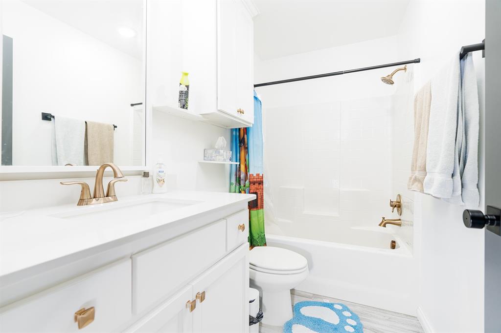 24 Carat Drive Property Photo 12