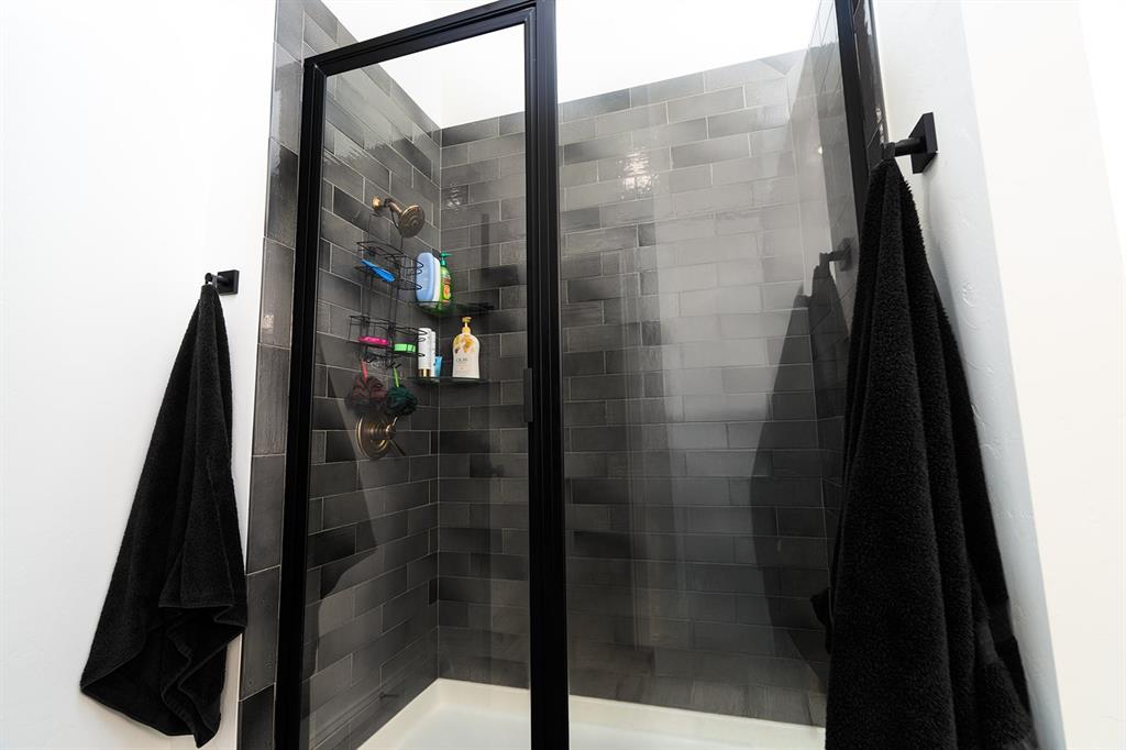 24 Carat Drive Property Photo 15
