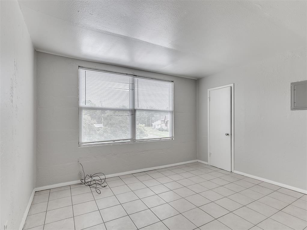 506 Sw 24th Street Property Photo 4