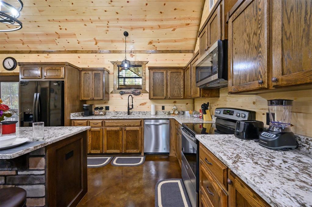 217 Cedar Hills Trail Property Photo 10