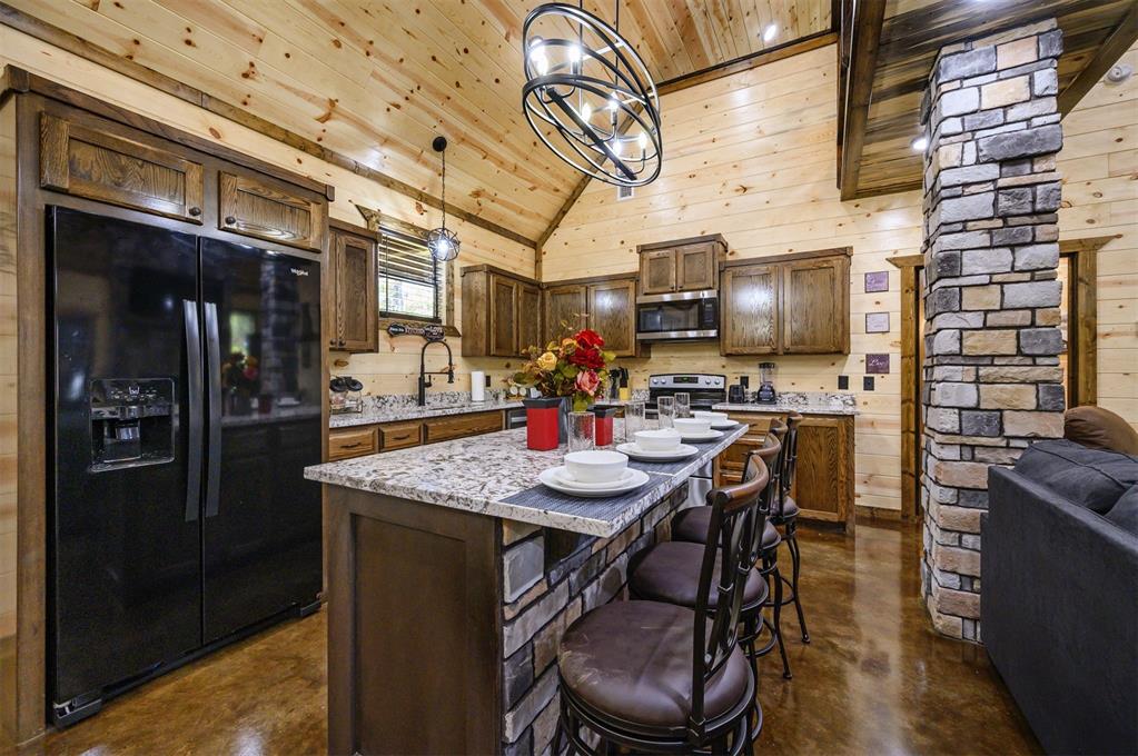 217 Cedar Hills Trail Property Photo 11