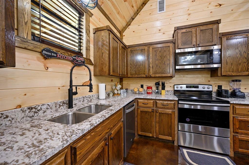 217 Cedar Hills Trail Property Photo 13