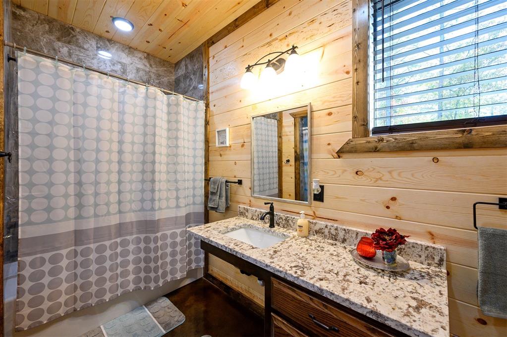 217 Cedar Hills Trail Property Photo 28