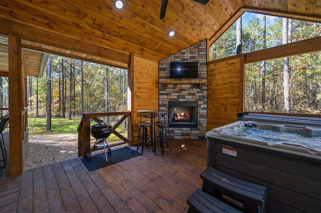 217 Cedar Hills Trail Property Photo 36
