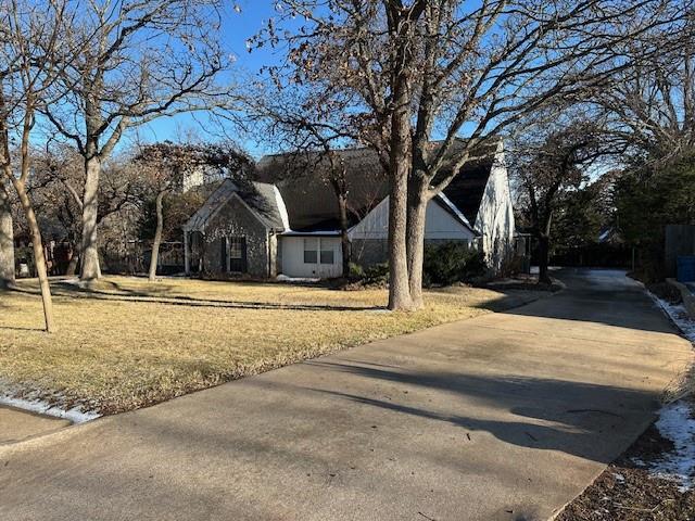 412 Timberdale Drive Property Photo 3