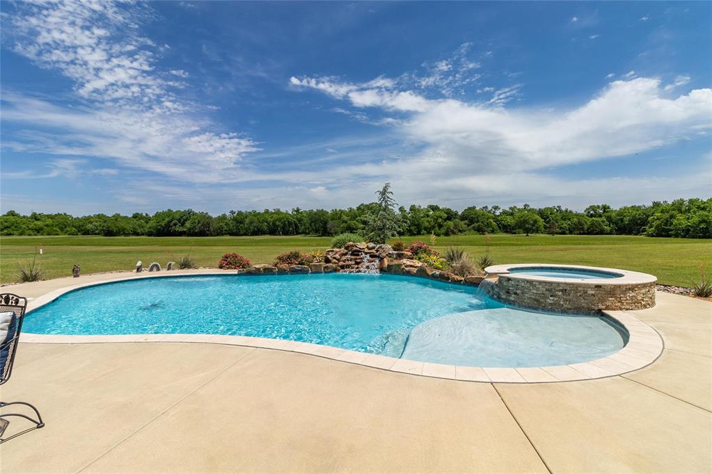 5451 Cottonwood Creek Circle Property Photo 4