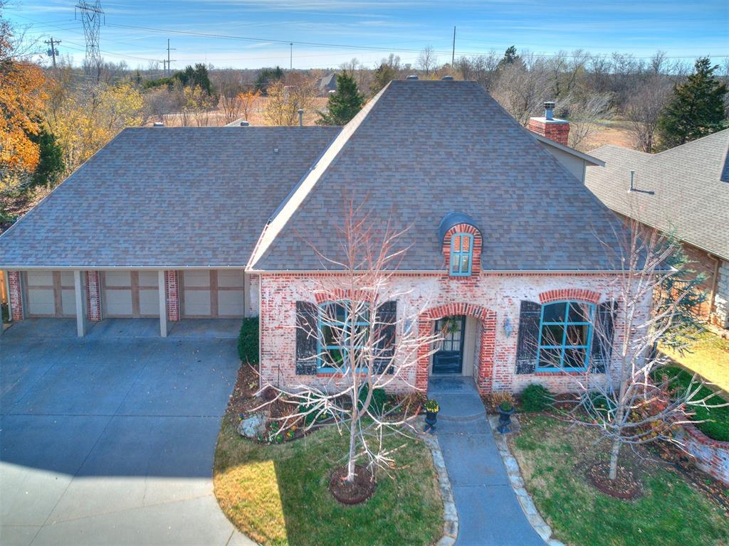 100 Lakeview Court Property Photo