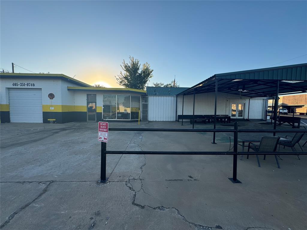 304 W Blakely Street Property Photo 4