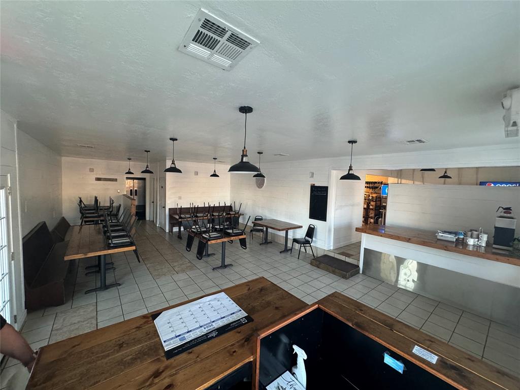 304 W Blakely Street Property Photo 9