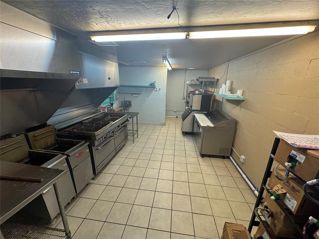 304 W Blakely Street Property Photo 13