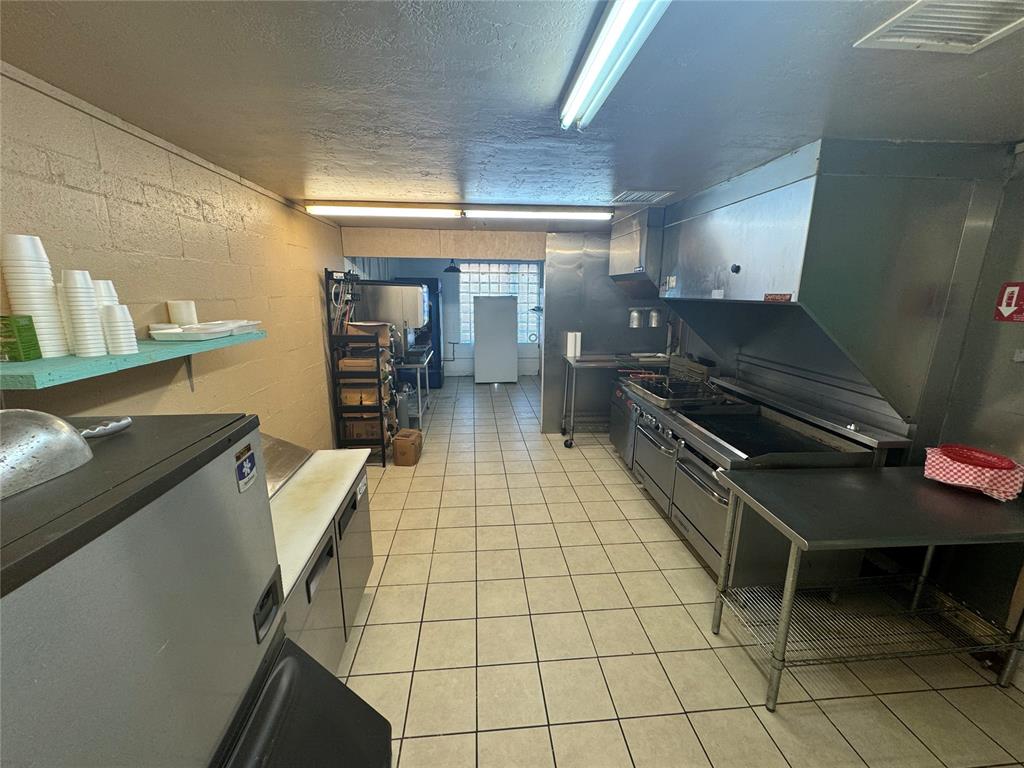 304 W Blakely Street Property Photo 14