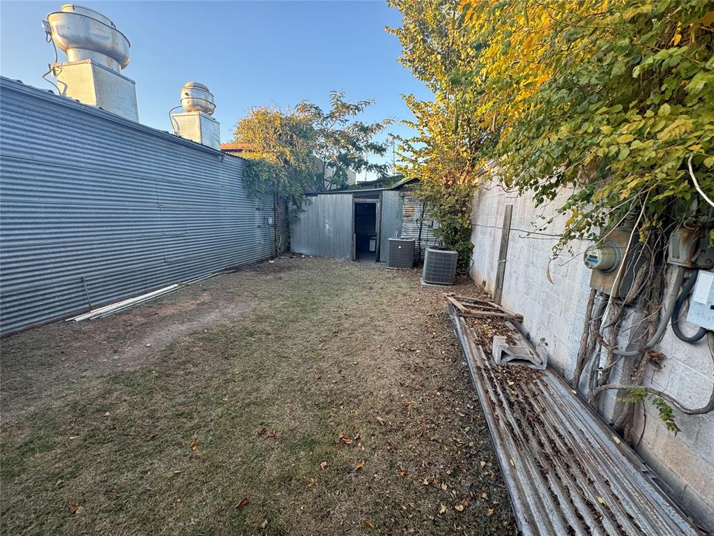304 W Blakely Street Property Photo 18