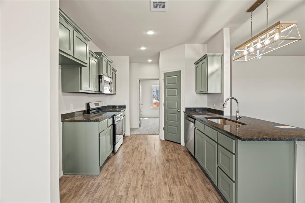 1932 Olive Avenue Property Photo 7