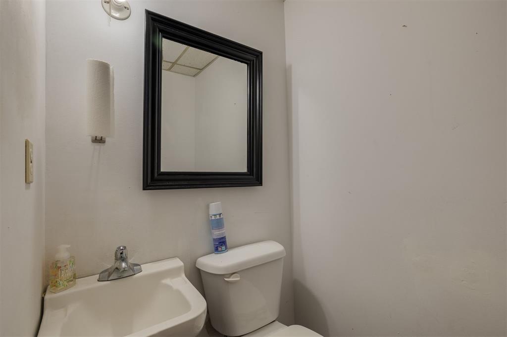 6718 Nw 39th Expressway Property Photo 21