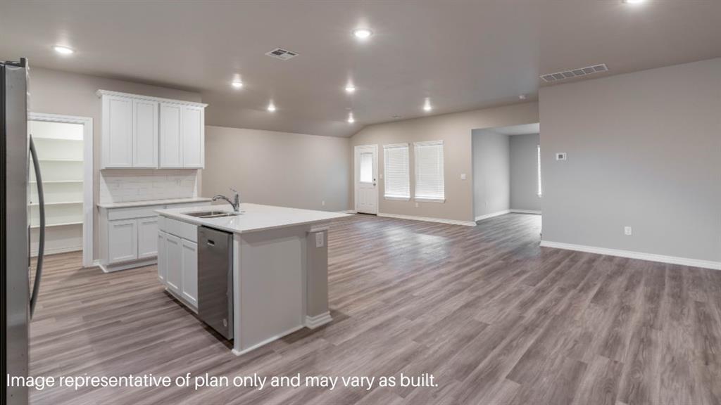 13581 Hickory Way Property Photo 2