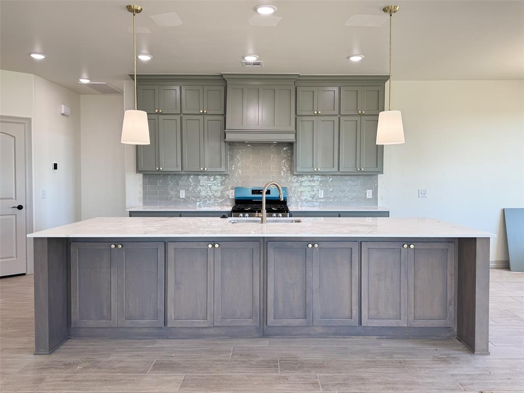 209 Sage Brush Way Property Photo 5