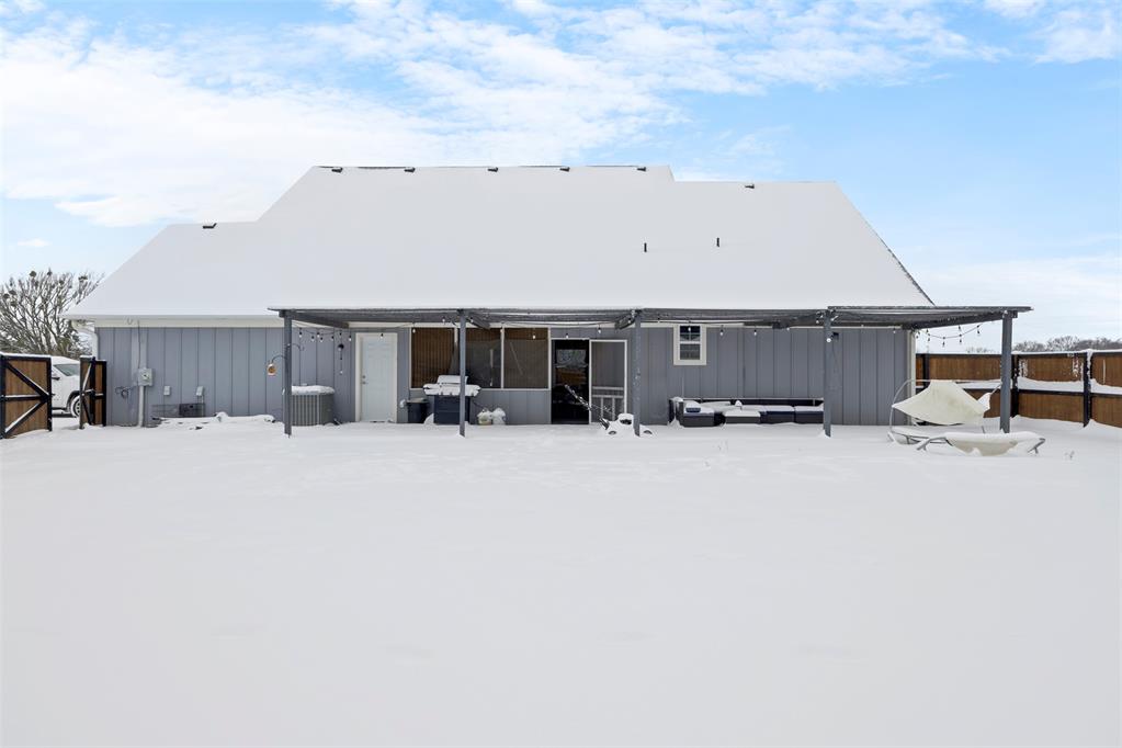12266 N County Road 3570 Property Photo 39