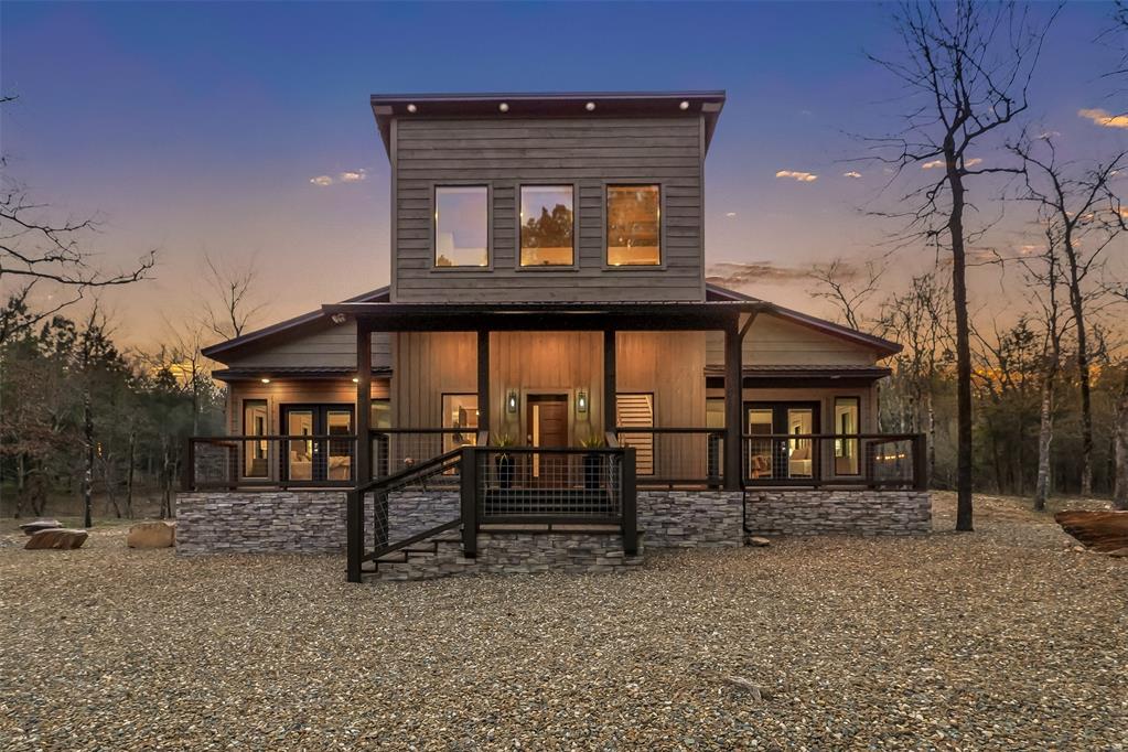 147 Hochalife Trail Property Photo 1