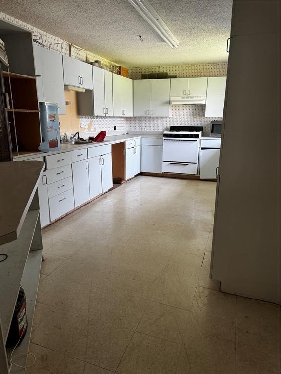 121 E Ohio Street Property Photo 5