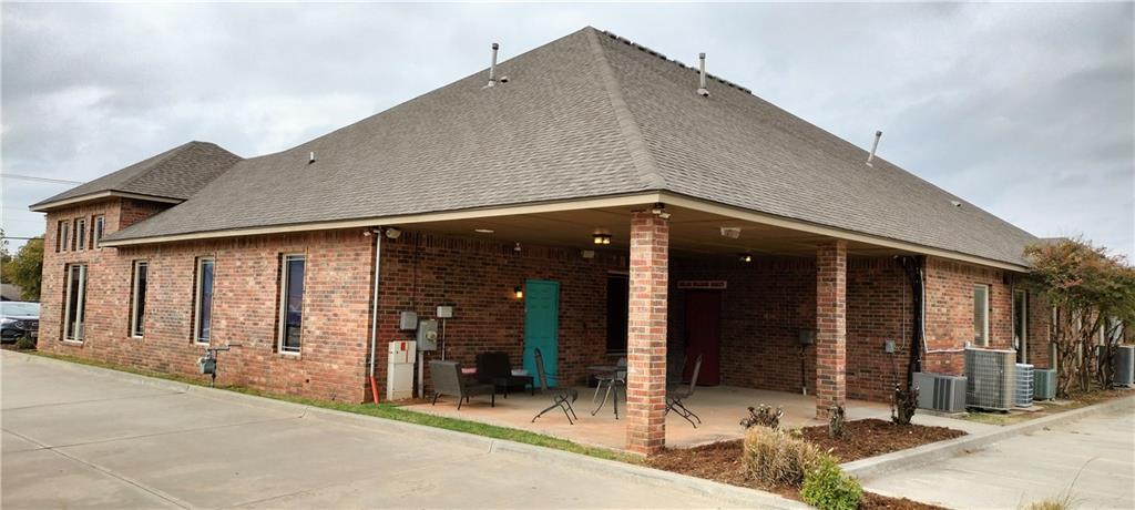 1716 S Post Road Property Photo 2