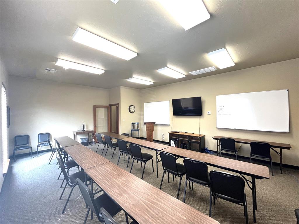 1716 S Post Road Property Photo 19