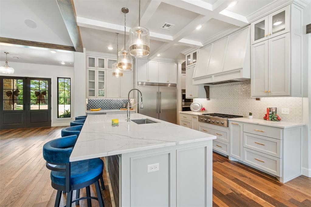 834 Tall Pines Drive Property Photo 2