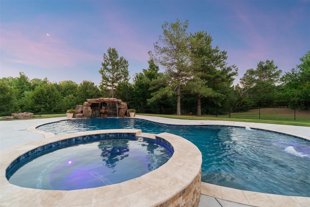 834 Tall Pines Drive Property Photo 7