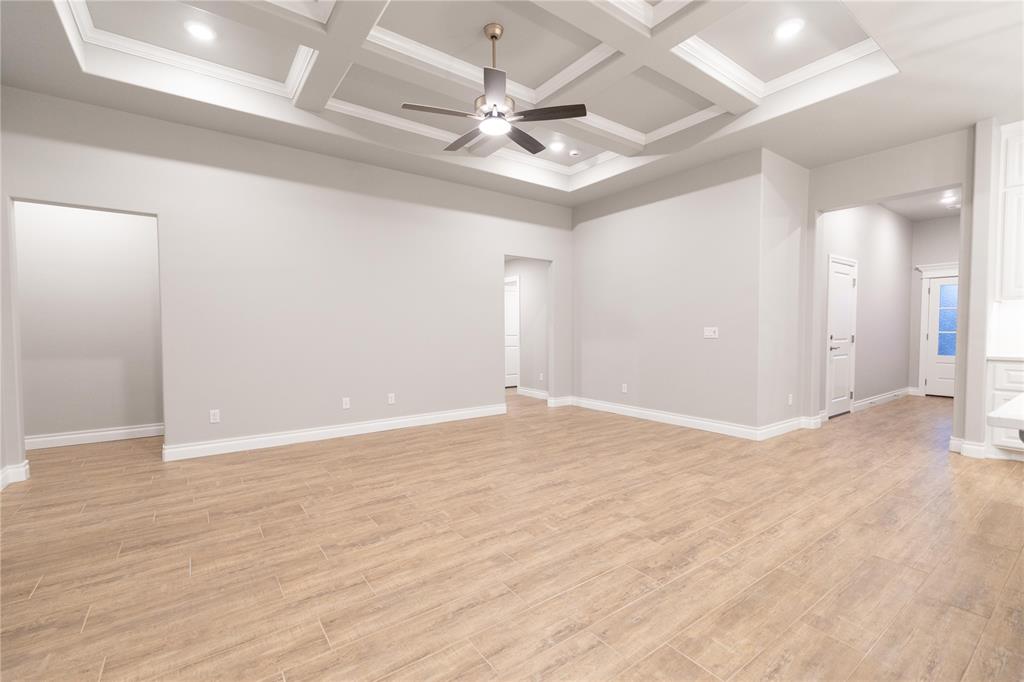 8241 Mountain Oak Drive Property Photo 3