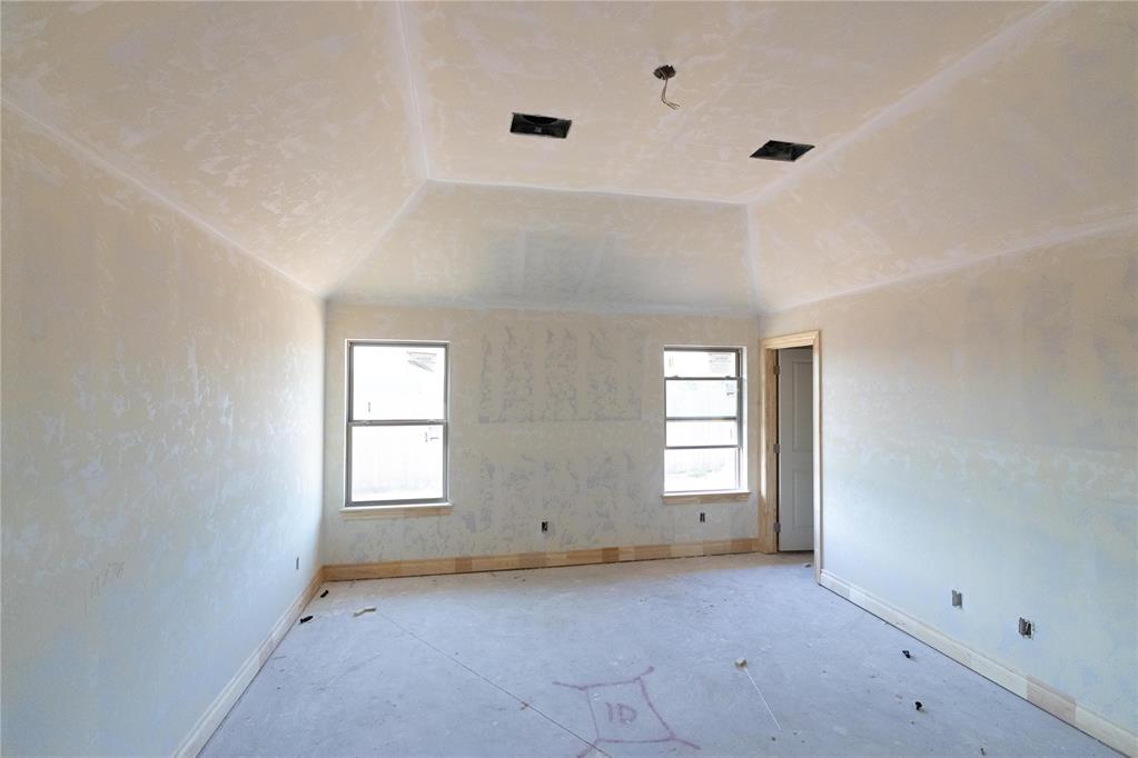 8241 Mountain Oak Drive Property Photo 7