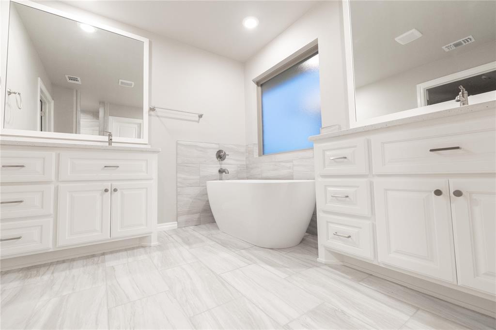 8241 Mountain Oak Drive Property Photo 11