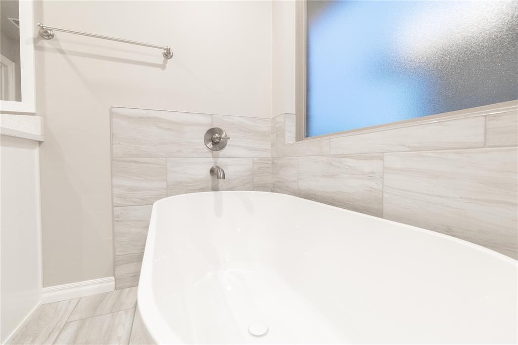 8241 Mountain Oak Drive Property Photo 12