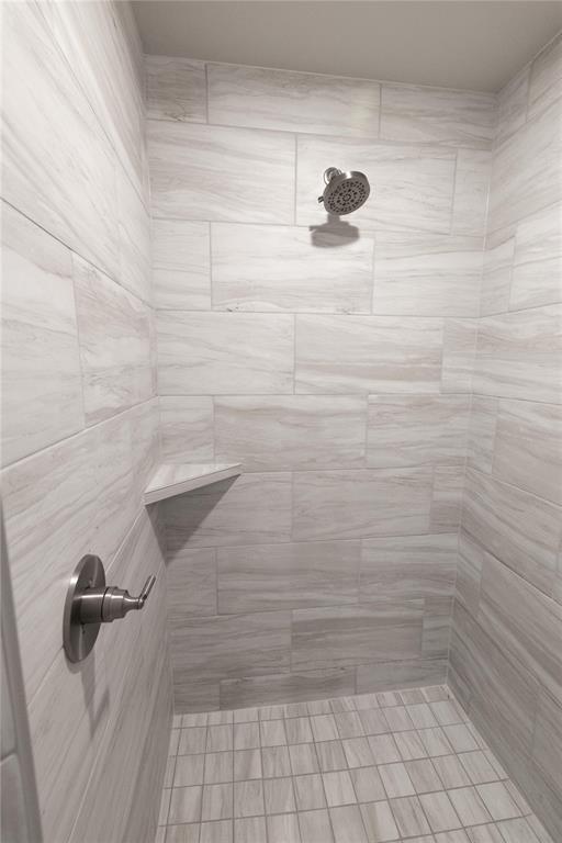 8241 Mountain Oak Drive Property Photo 13