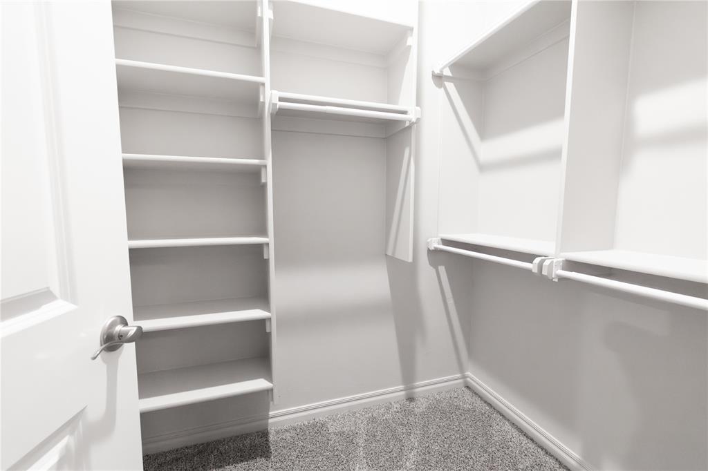 8241 Mountain Oak Drive Property Photo 14