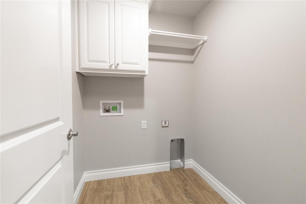 8241 Mountain Oak Drive Property Photo 21