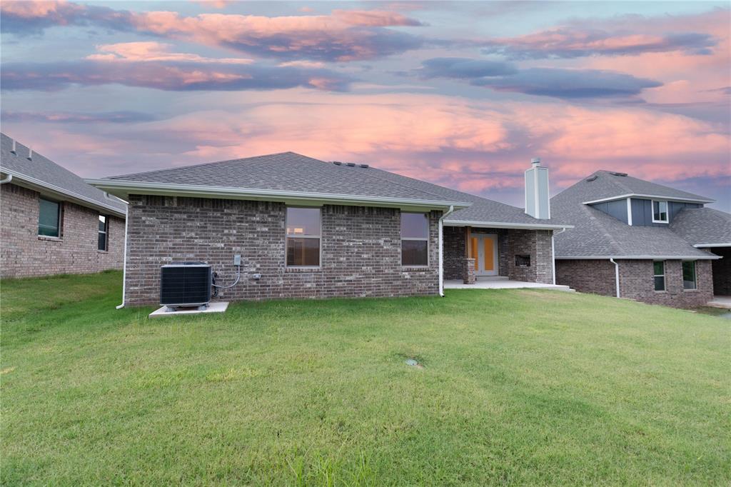 8241 Mountain Oak Drive Property Photo 27