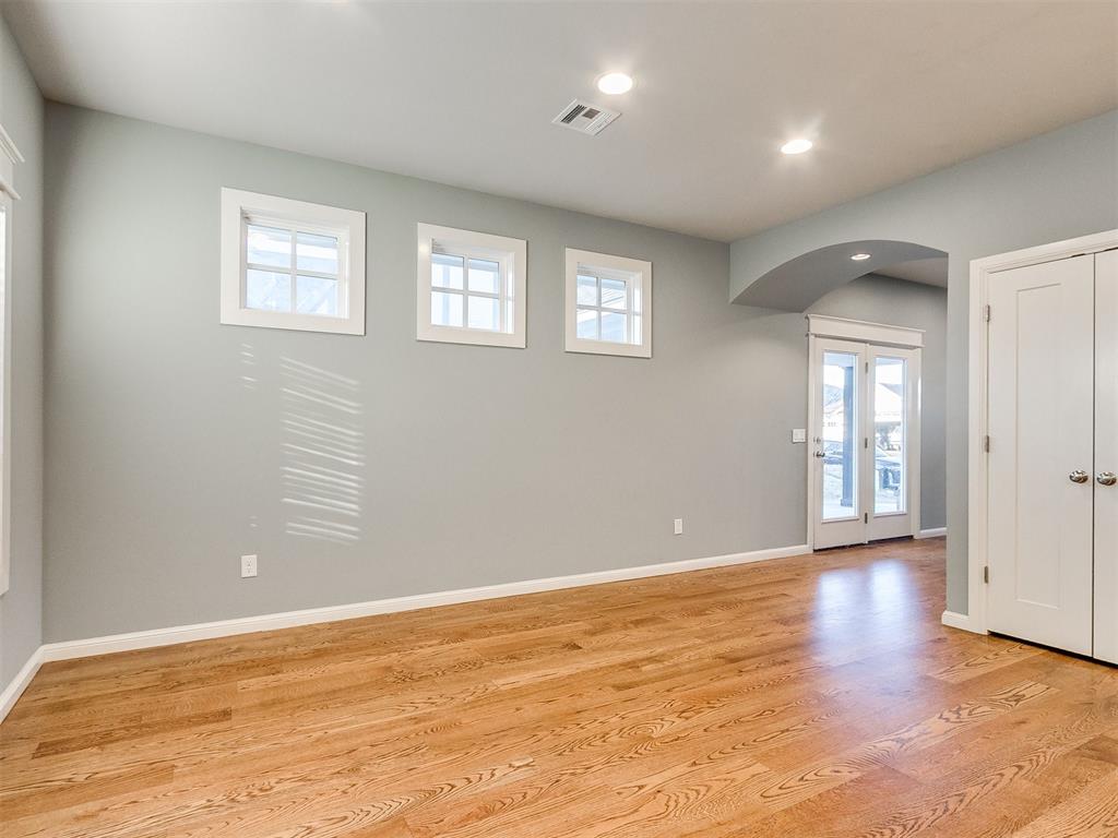 3300 Clock Tower Circle Property Photo 5
