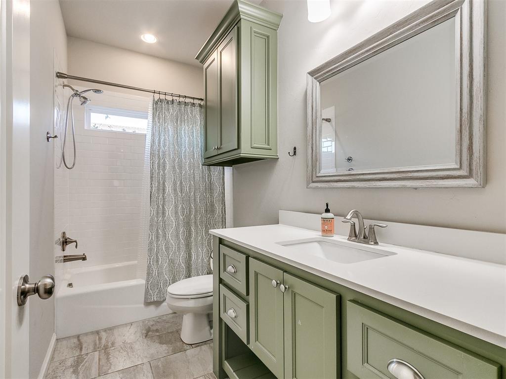 3300 Clock Tower Circle Property Photo 13
