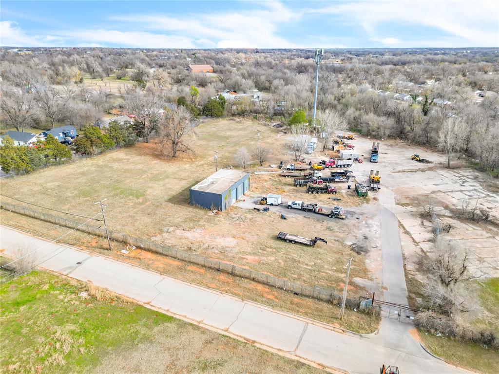 1218 N Irving Street Property Photo 4