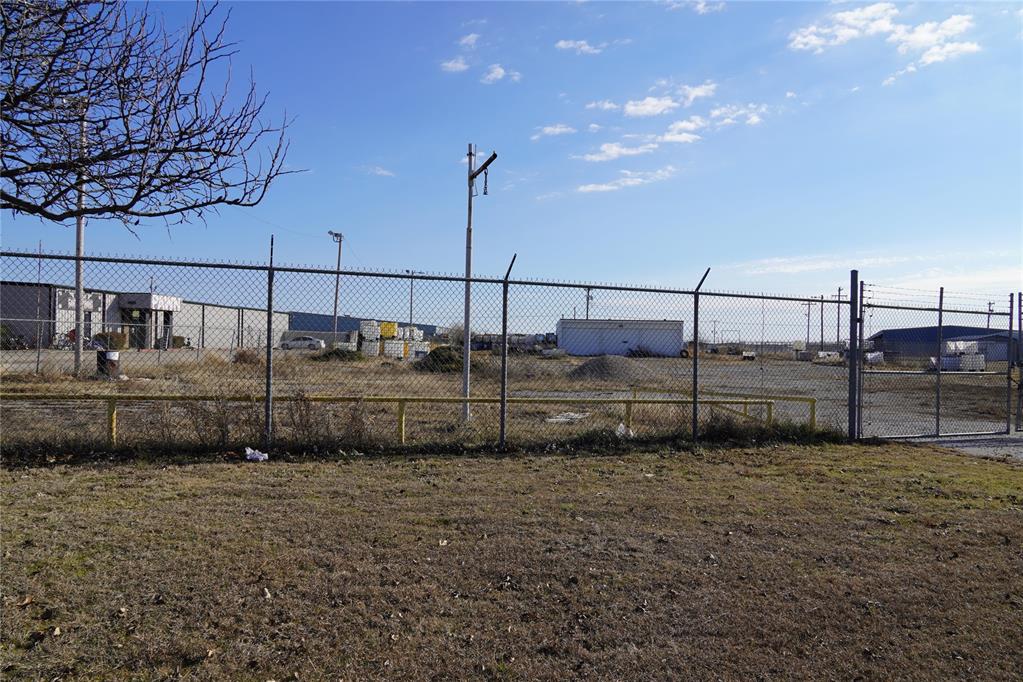 1601 E Us Highway 66 Property Photo 2