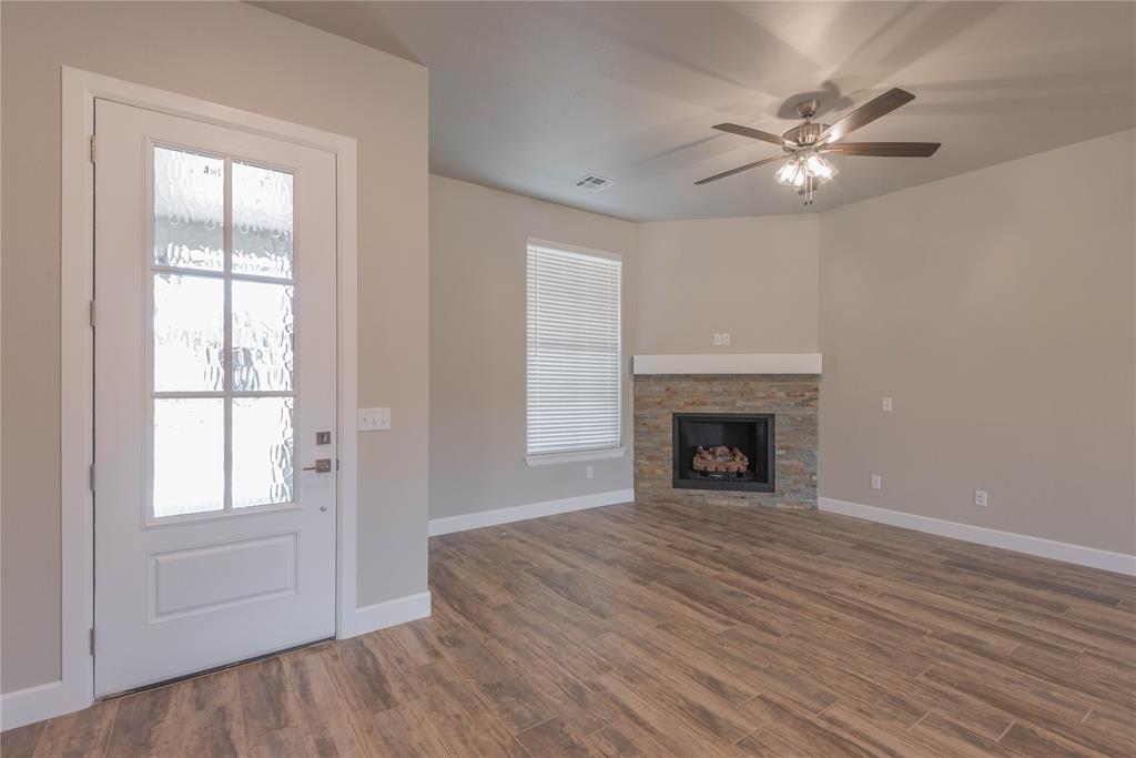 1309 Colonial Avenue Property Photo 4