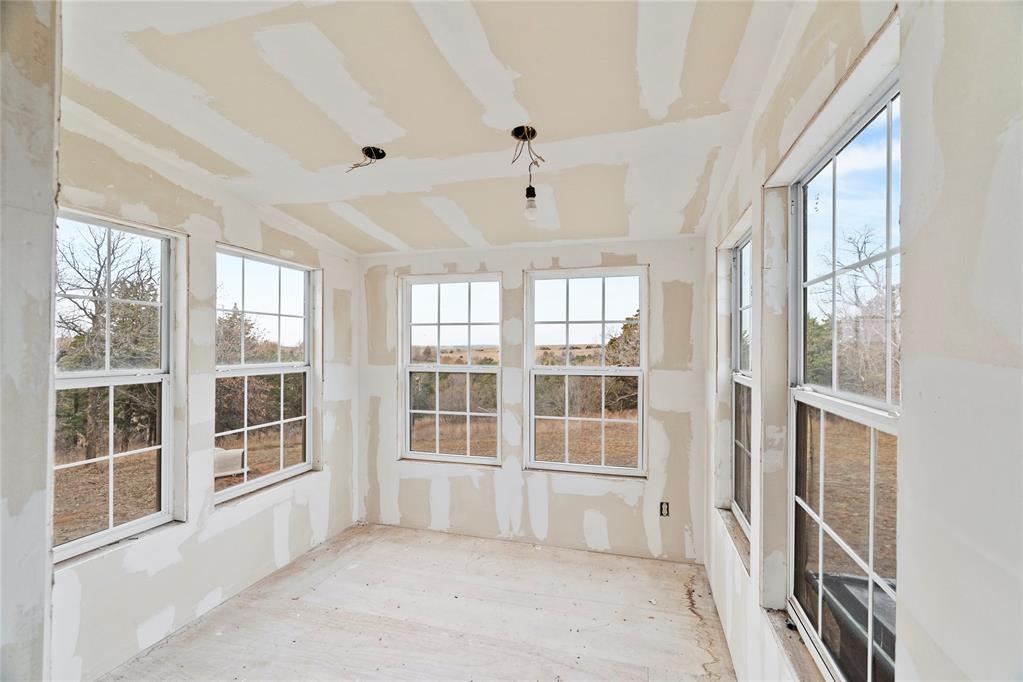 5675 S U.s. 281 Highway Property Photo 5