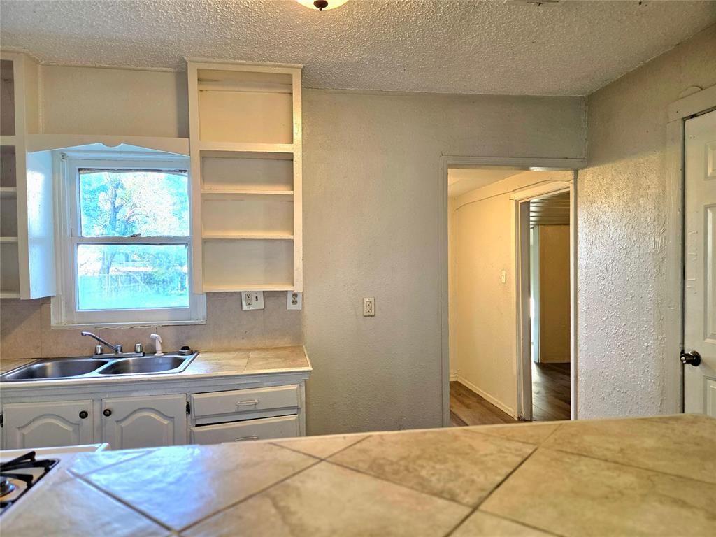 5843 Nw 24th Street Property Photo 9