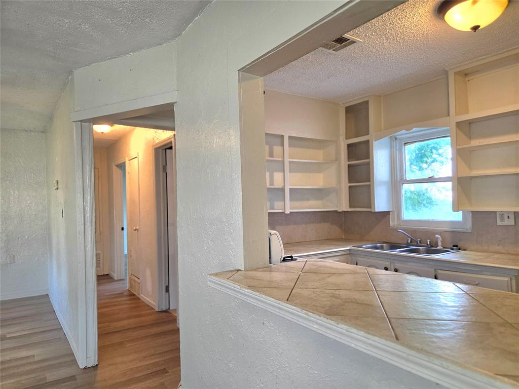 5843 Nw 24th Street Property Photo 11