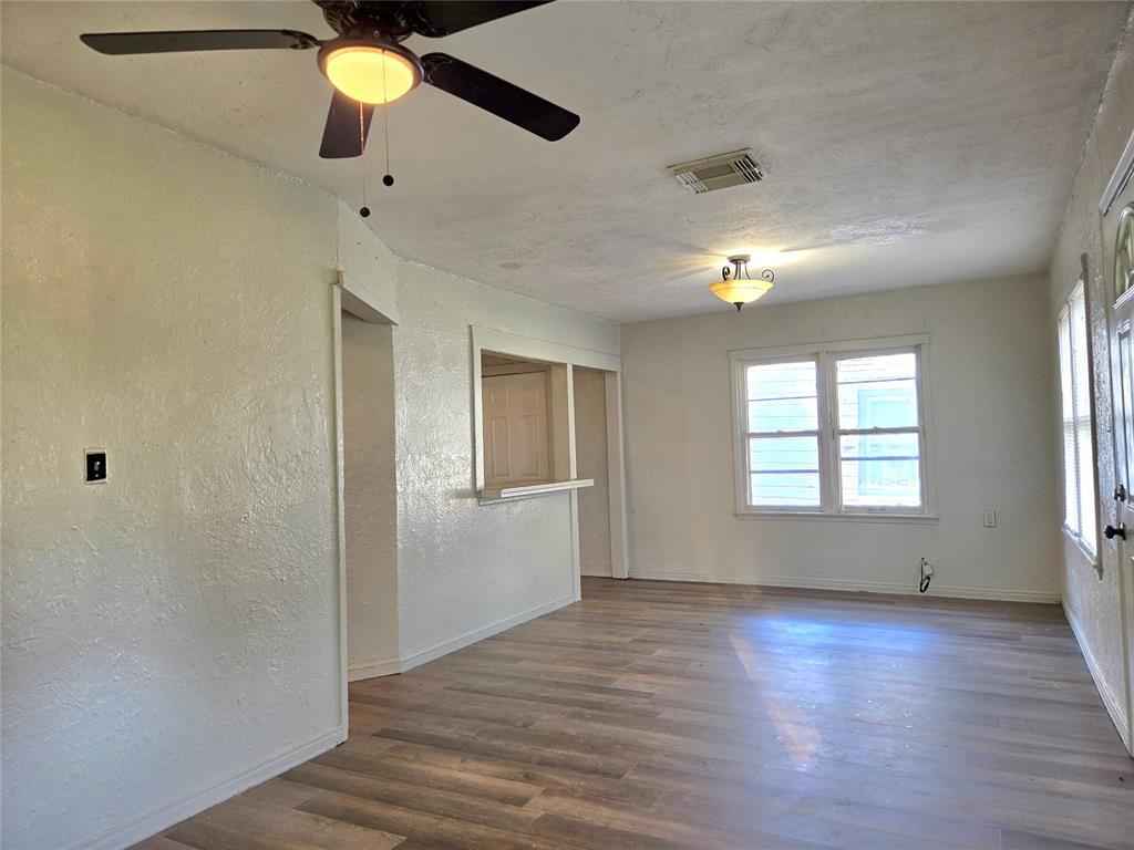5843 Nw 24th Street Property Photo 12