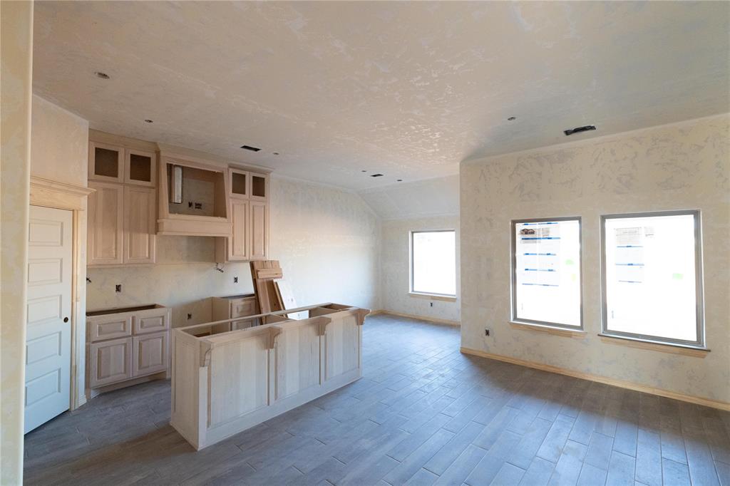 3024 Arbor Hill Drive Property Photo 4